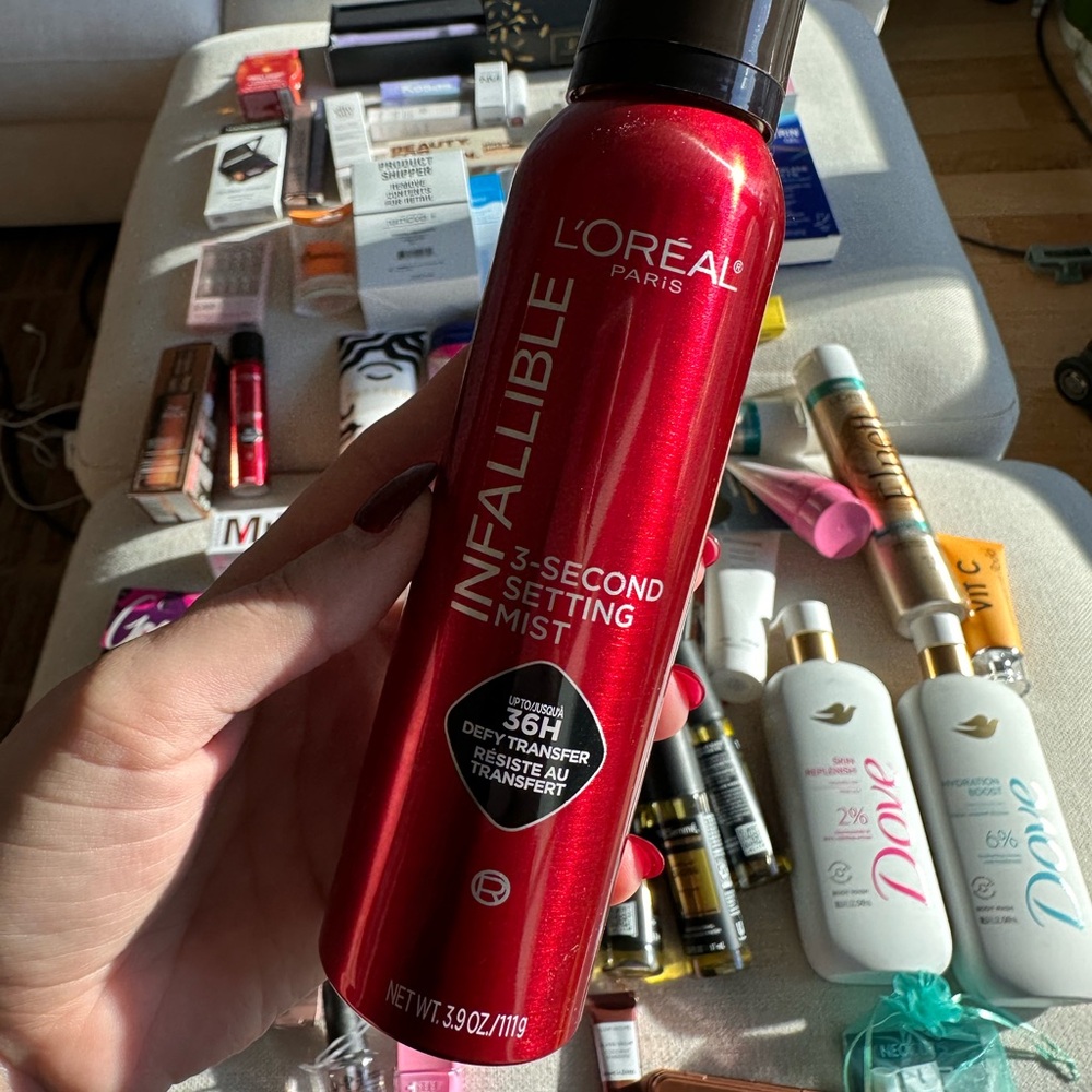 L'Oreal Infallible Setting Spray - 3.9 OZ BOTTLE!